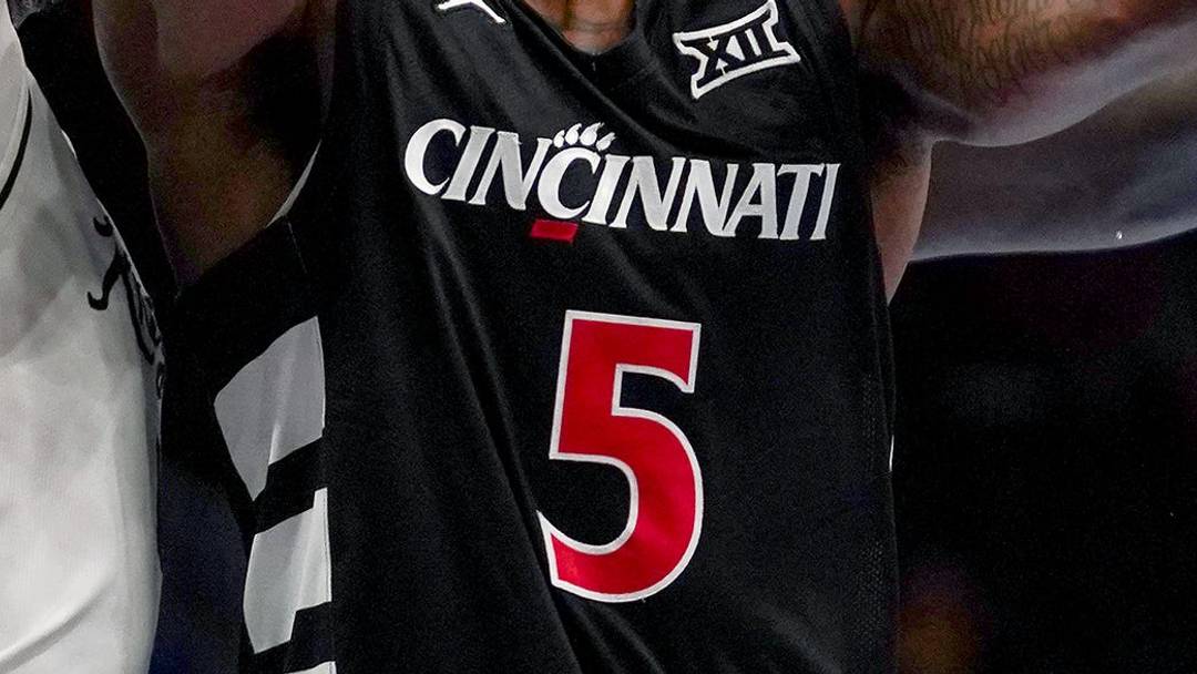 Cincinnati Bearcats guard Sencire Harris (5) is double teamed by UCF Knights players in the first half of the second round of the Phillips 66 Big 12 Men’s Basketball Tournament between the Cincinnati Bearcats and UCF Knights, Wednesday, March 11, 2026, at T-Mobile Center in Kansas City, MO. Cincinnati Bearcats guard Sencire Harris (5) is double teamed by UCF Knights players in the first half of the second round of the Phillips 66 Big 12 Men’s Basketball Tournament between the Cincinnati Bearcats and UCF Knights, Wednesday, March 11, 2026, at T-Mobile Center in Kansas City, MO.