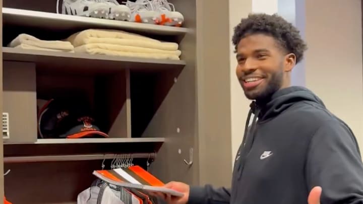 Shedeur Sanders sees his new Cleveland Browns locker for the first time.