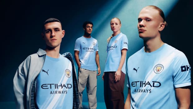 Man City's sash is back.
