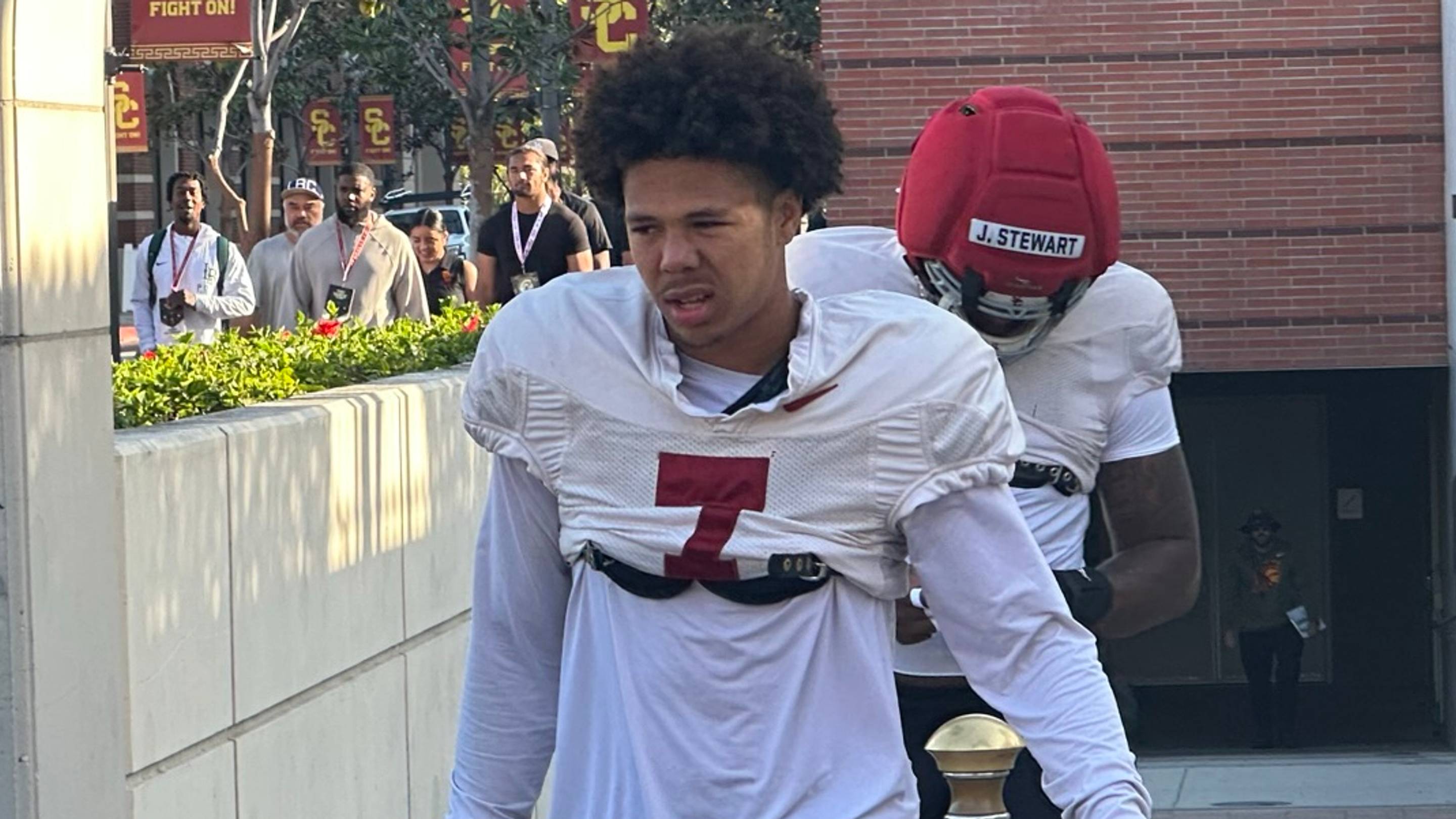 Safety Alex Graham Identifies Area USC Needs to Play Physical vs. Wisconsin
