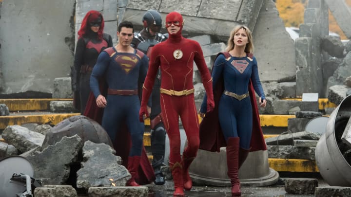 Supergirl -- "Crisis on Infinite Earths: Part One" -- Image Number: SPG509c_0093r.jpg -- Pictured (L-R): Ruby Rose as Kate Kane/Batwoman, Tyler Hoechlin as Clark Kent/Superman, Brandon Routh as Ray Palmer/Atom, Grant Gustin as The Flash and Melissa Benoist as Kara/Supergirl -- Photo: Dean Buscher/The CW -- © 2019 The CW Network, LLC. All Rights Reserved.