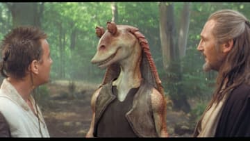 Jar Jar Binks with Obi-Wan Kenobi and Qui-Gon Jinn in Star Wars: Episode I – The Phantom Menace