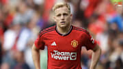 Manchester United berusaha untuk melepas Donny van de Beek ke Liga Super Turki atau Qatar.