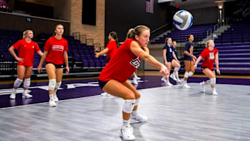 Arizona warms up for its match against Kansas State
