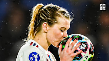 Ada Hegerberg, rayonnante face au PSG.