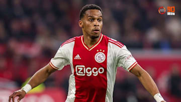 Jurrien Timber akan segera pindah ke Arsenal dari Ajax.