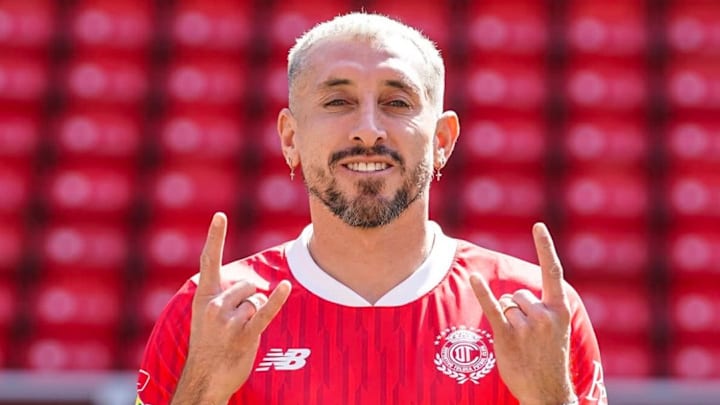 Héctor Herrera fue presentado como refuerzo del Toluca Héctor Herrera fue presentado como refuerzo del Toluca