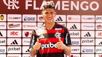 Jorge Carrascal vai usar a camisa 15 no Flamengo