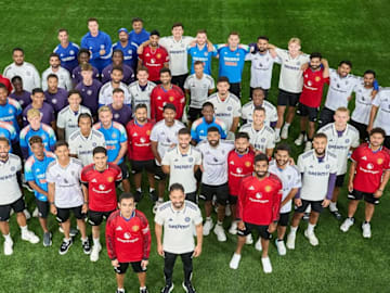 Manchester United x Team India.