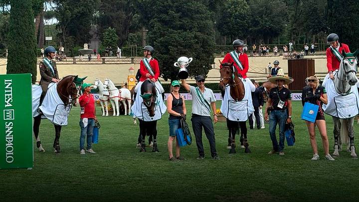 El equipo mexicano de salto se proclamó campeón en la Copa de Naciones CSIO Piazza di Siena, logrando un triunfo histórico: primer oro desde 1948. El equipo mexicano de salto se proclamó campeón en la Copa de Naciones CSIO Piazza di Siena, logrando un triunfo histórico: primer oro desde 1948.