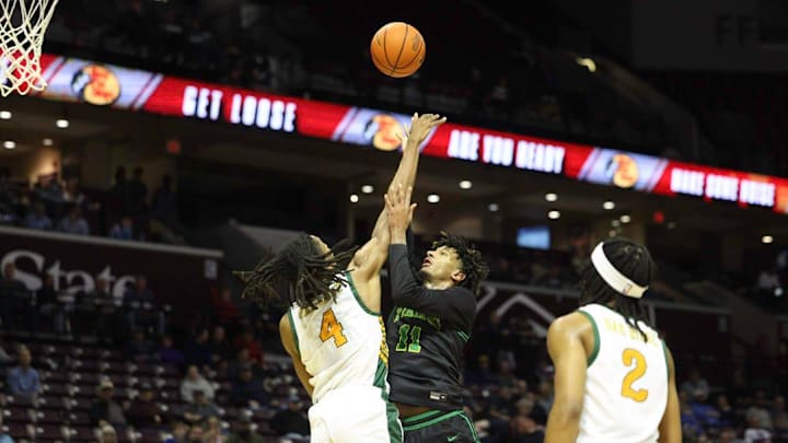 Eli Govan puts up a floater over Oak Ridge defender Treyvon Maddox as the Parkview Vikings took on Oak Ridge Pioneers (FL) in the first round of the 2025 Bass Pro Tournament of Champions.
