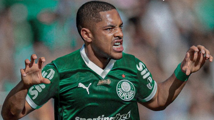 Vitor Roque, atacante do Palmeiras em 2025