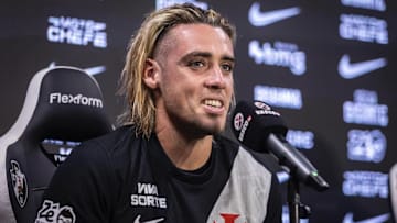 Spinelli é o novo camisa 77 do Vasco da Gama