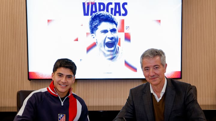 Obed Vargas firma con el Atlético hasta 2030