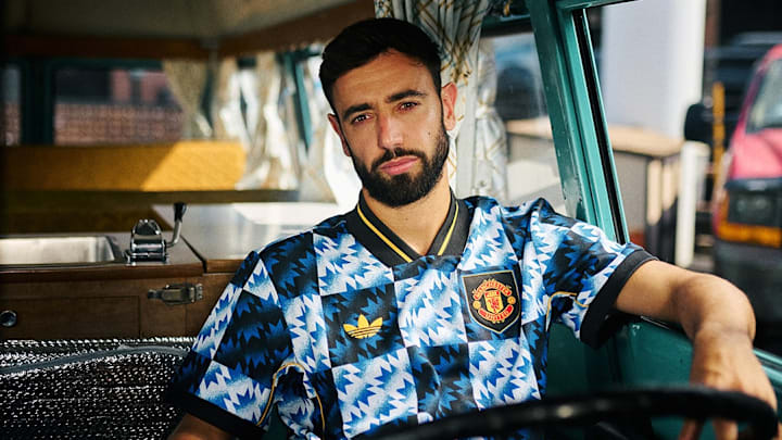 Man Utd Unveils Stunning adidas Originals Collection That Brings Back the Magic of the 1990s