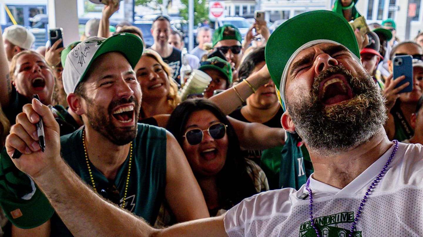 Eagles Legend Raises Over $1 Million For Organization's Autism Charity