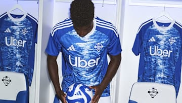 Como's new home kit is stunning.