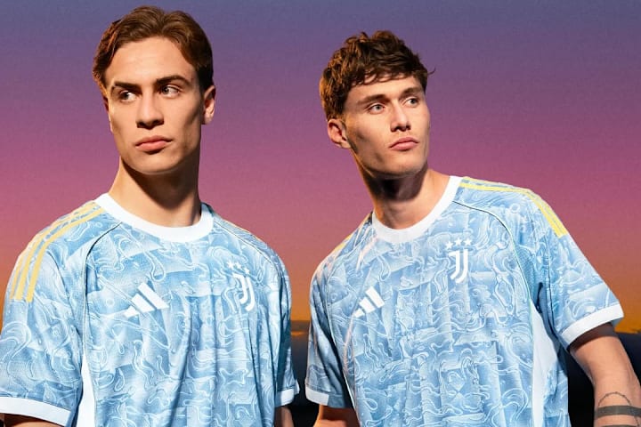 Kenan Yıldız (L) in Juve's New Away Kit.