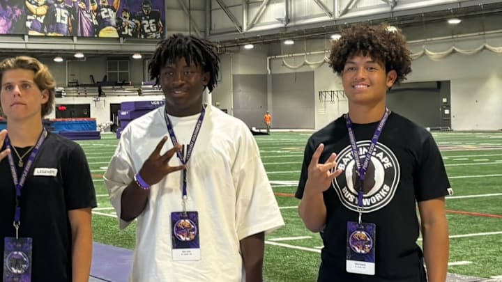 Brian Bonner, right, has UW among final 5 choices as an elite running back. Brian Bonner, right, has UW among final 5 choices as an elite running back.