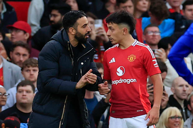 Man Utd Make 'Reintegration' Plan for Injured Lisandro Martinez