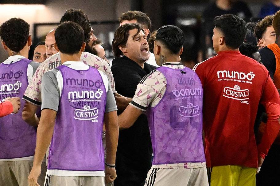 Mauricio Pochettino in the middle.