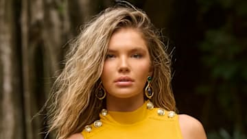 Ellie Thumann was photographed by Yu Tsai in Mexico. 