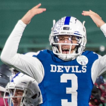 Leominster quarterback Osiris Lopez returns to lead the Devils in 2025.