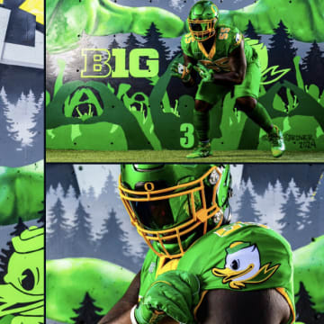 Oregon Ducks Uniforms