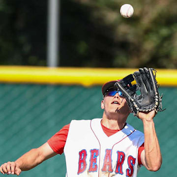 Buchanan junior outfielder Zachary Williams (16) makes a catch in 5-1 win over Clovis North on April 30