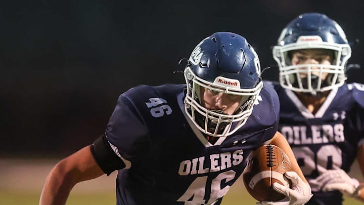 Grove City vs Oil City