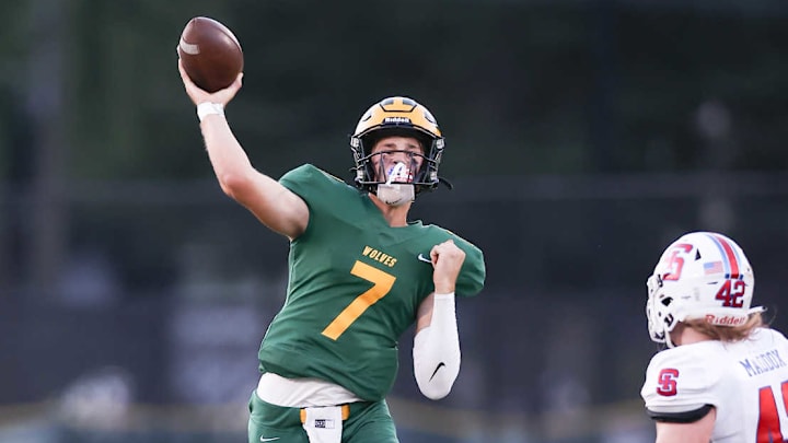 San Ramon Valley QB Rhett Thompson in an opening 2024 season win over St. Ignatius. San Ramon Valley QB Rhett Thompson in an opening 2024 season win over St. Ignatius.