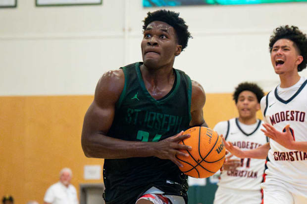 High school basketball at De La Salle, Concord, Calif.