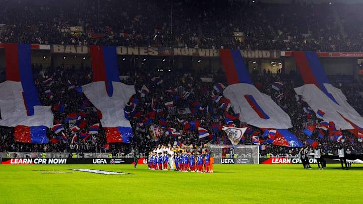 El legendario Olympique de Lyon finalmente evitó el descenso administrativo y jugará en la Primera División de Francia.