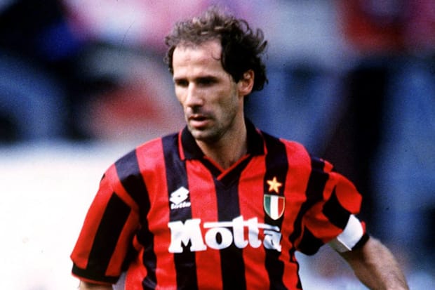 ฟรังโก บาเรซี่ ทำให้ชุดแข่งมิลานใดๆ ดูดี อย่างยุติธรรม