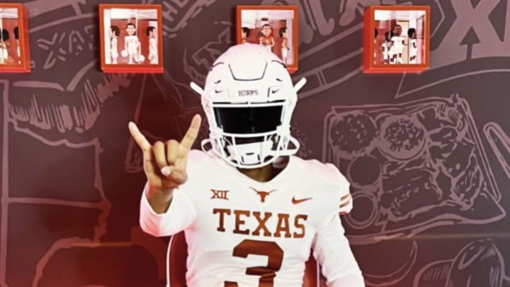 Dia Bell, 5-star rated 2026 quarterback, committed to Texas on Monday afternoon 