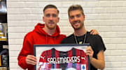Andrea Discanni con Alexis Saelemaekers, calciatore del Milan