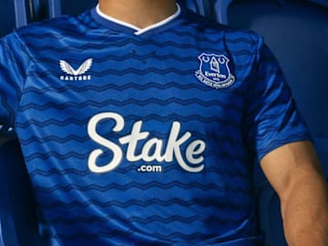 Everton's 2025/26 home kit.