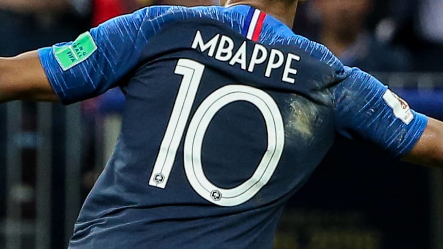 Kylian Mbappé donned the No. 10 shirt for France when it conquered the 2018 FIFA World Cup. | IMAGO/SOPA Images