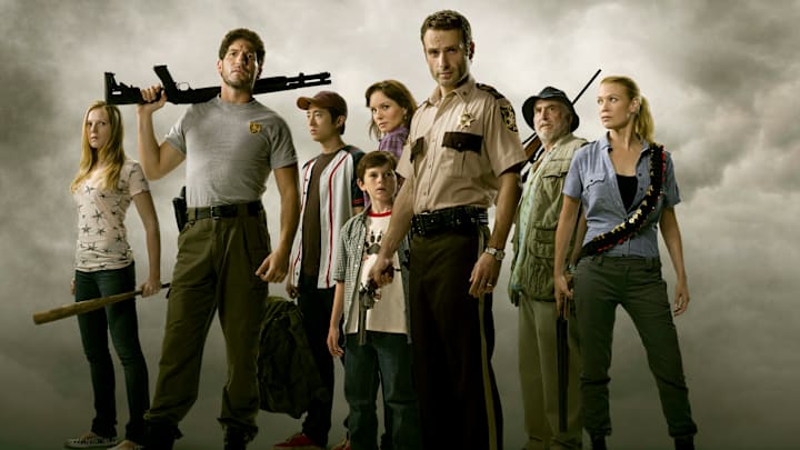 Amy (Emma Bell), Shane Walsh (Jon Bernthal), Glenn (Steven Yeun), Carl Grimes (Chandler Riggs), Lori Grimes (Sarah Wayne Callies), Rick Grimes (Andrew Lincoln), Dale (Jeffrey DeMunn), and Andrea (Laurie Holden) - The Walking Dead season 1