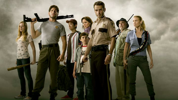 Amy (Emma Bell), Shane Walsh (Jon Bernthal), Glenn (Steven Yeun), Carl Grimes (Chandler Riggs), Lori Grimes (Sarah Wayne Callies), Rick Grimes (Andrew Lincoln), Dale (Jeffrey DeMunn), and Andrea (Laurie Holden) - The Walking Dead season 1
