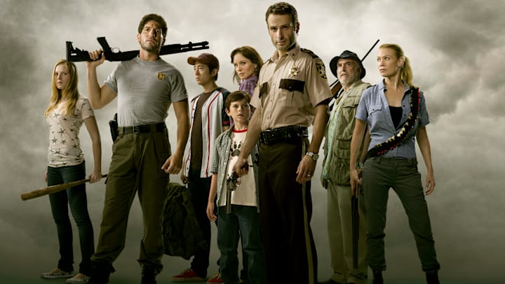 Amy (Emma Bell), Shane Walsh (Jon Bernthal), Glenn (Steven Yeun), Carl Grimes (Chandler Riggs), Lori Grimes (Sarah Wayne Callies), Rick Grimes (Andrew Lincoln), Dale (Jeffrey DeMunn) and Andrea (Laurie Holden) - The Walking Dead season 1