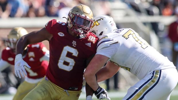 Boston College Eagles defensive end Donovan Ezeiruaku (6) rushes the passer against the Georgia Tech Yellow Jackets.