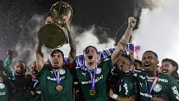 O paraguaio Gustavo Gómez é o jogador com mais títulos na história palmeirense