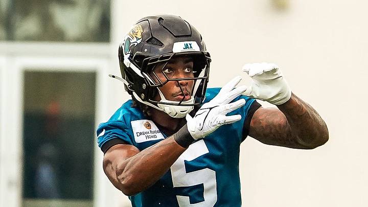 Jacksonville Jaguars running back LeQuint Allen Jr. (5)  [Doug Engle/Florida Times-Union]