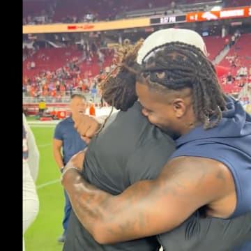 Fred Warner reunites with Dre Greenlaw after the 49ers-Broncos preseason game.