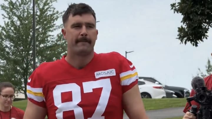 Travis Kelce brought back his mustache for the Chiefs' training camp. 