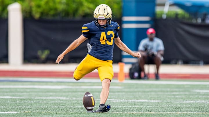 St. Thomas Aquinas kicker Johnny DiSalvatore boomed four field goals to power the Raiders past American Heritage Plantation, 19-12, in a battle of South Florida powers.