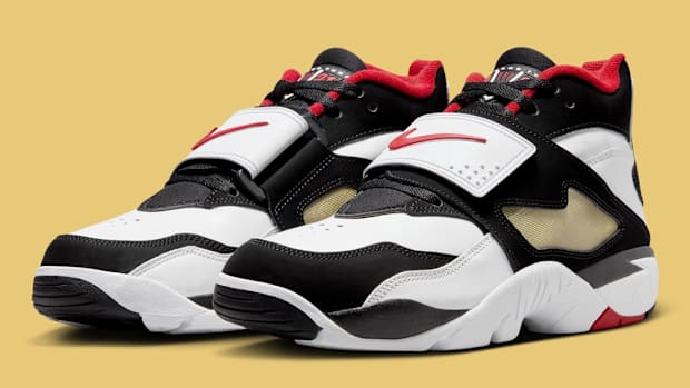 Deion Sanders Nike Air Diamond Turf 1