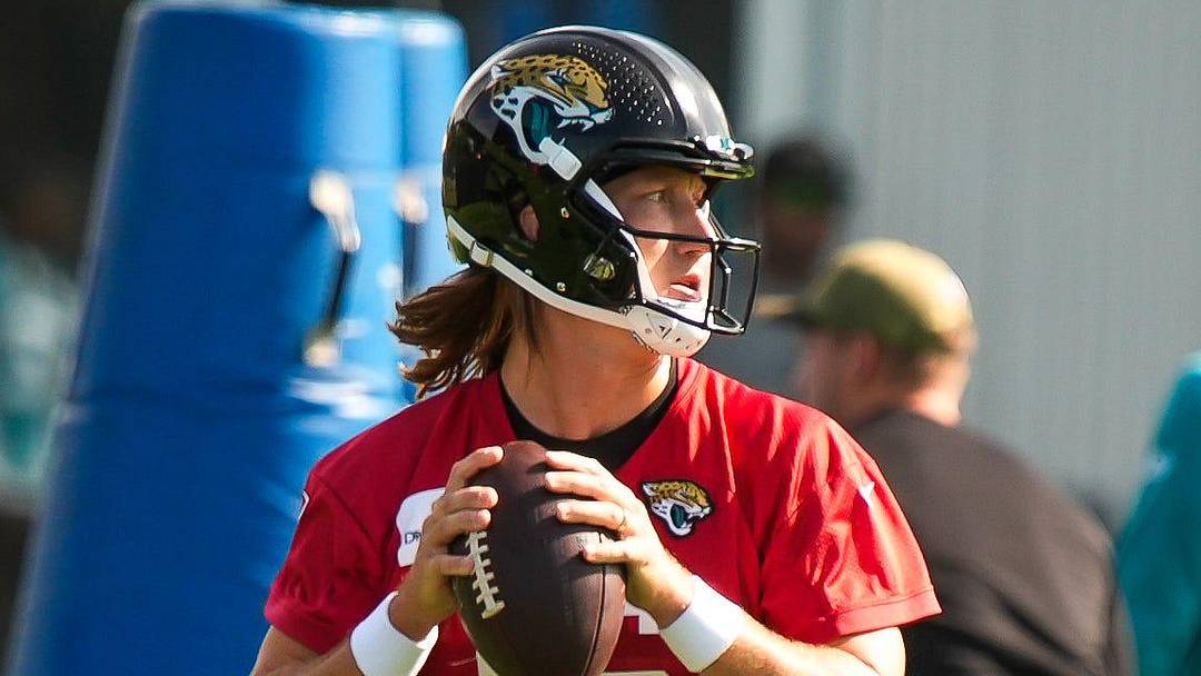 Jacksonville Jaguars quarterback Trevor Lawrence (16) drops back to pass as the Jaguars held their final Organized Team Activity on Monday, June 15, 2026 at the Miller Electric Center in Jacksonville, Fla. [Doug Engle/Florida Times-Union]