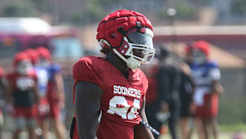 Oklahoma Tight End Davon Mitchell